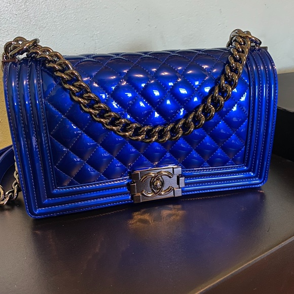 RARE! STUNNING CHANEL METALLIC COBALT BLUE BOY BAG - Picture 2 of 11